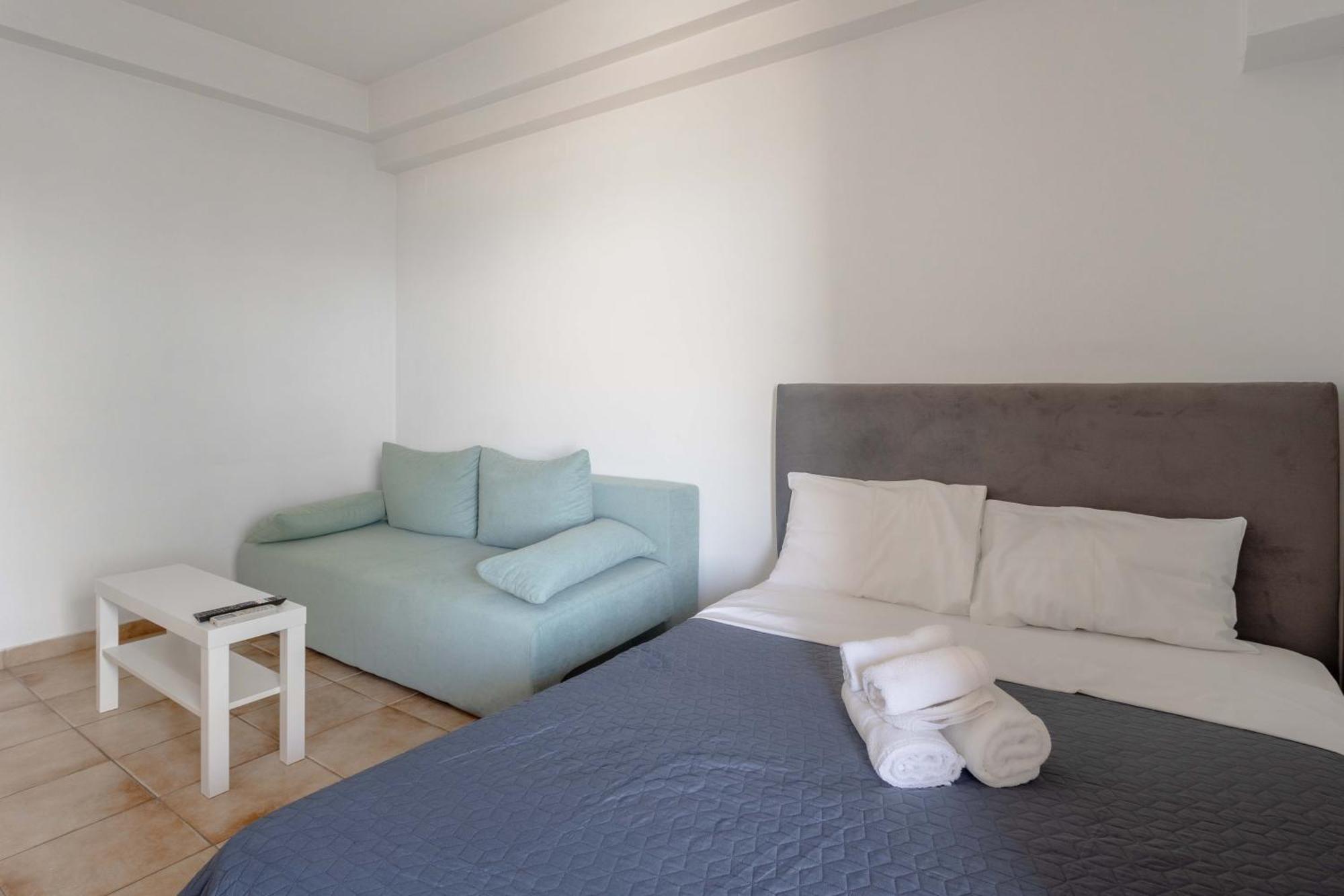 Elia Mini Suites 6 Larissa Buitenkant foto
